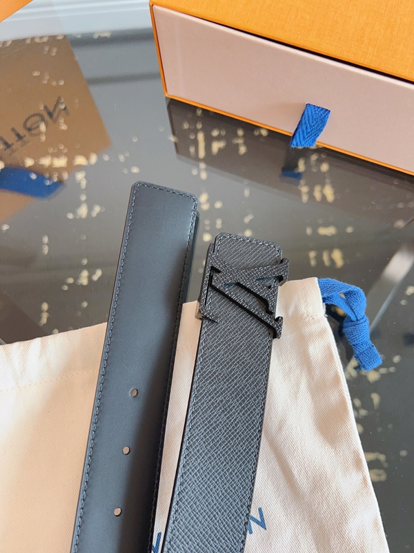 ルイヴィトンベルト素材ディテール